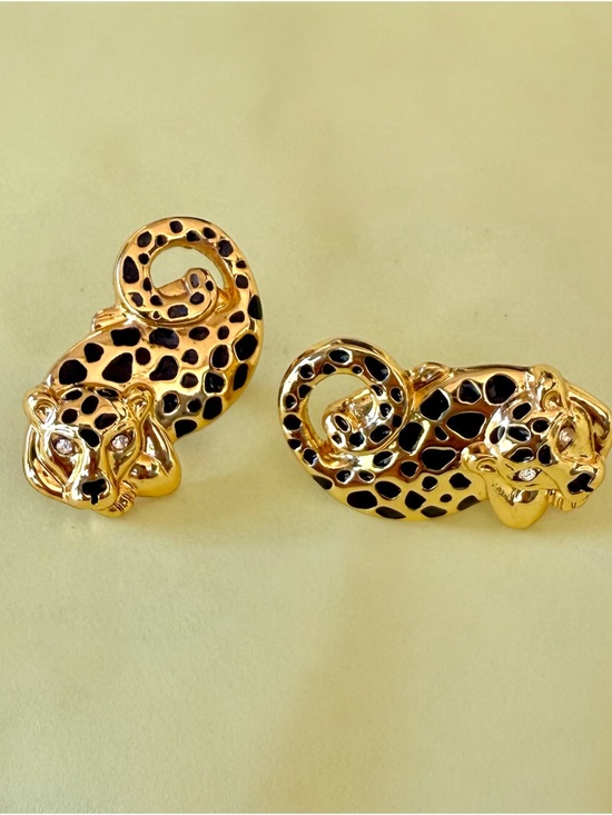 Lilly Pulitzer Jewelry - Gold-Tone Black Enamel Leopard Earrings